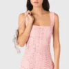 Robe mi-longue en crochet avec strass Robe mi-longue en crochet avec strass