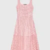 Robe mi-longue en crochet avec strass Robe mi-longue en crochet avec strass