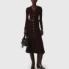 Robe mi-longue en maille avec boutons Robe mi-longue en maille avec boutons