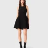 Robe patineuse ornée de bijoux