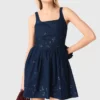 Robe évasée en denim brodé