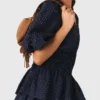 Robe à volants et strass Robe à volants et strass