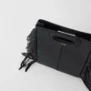 Sac en cuir avec bandoulière à chaîne Sac en cuir avec bandoulière à chaîne