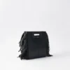 Sac en cuir avec bandoulière à chaîne Sac en cuir avec bandoulière à chaîne