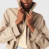 Trench-coat à capuche amovible Trench-coat à capuche amovible