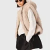 Veste courte en fausse fourrure