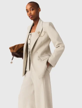 Veste de costume avec broche
