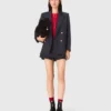 Veste de costume à boutons dorés