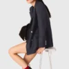 Veste de costume à boutons dorés
